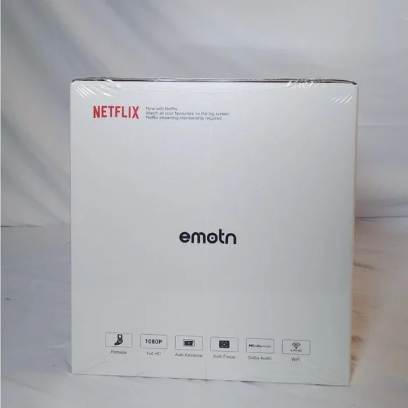 Smart Projector with Remote Control - Picture 2 of 4